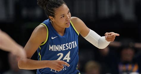 Collier scores 32 points, Lynx beat Fever 90-83 for their fourth straight victory